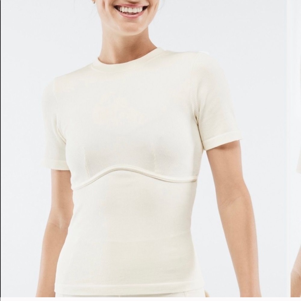 Fabletics- Taylor short sleeve top